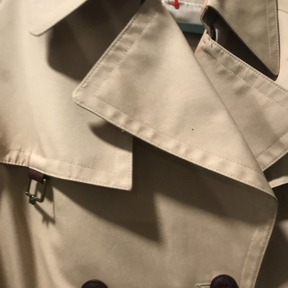 Etienne Aigner Classic Tan Trench Coat - Picture 2 of 7